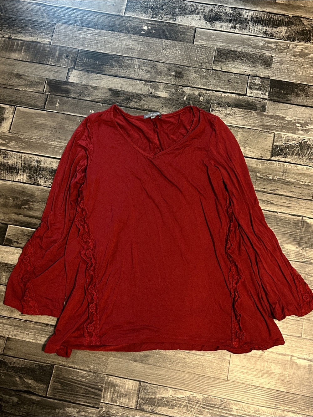 Kate & Mallory Red V-Neck Long Sleeve Lace-Trim Top
